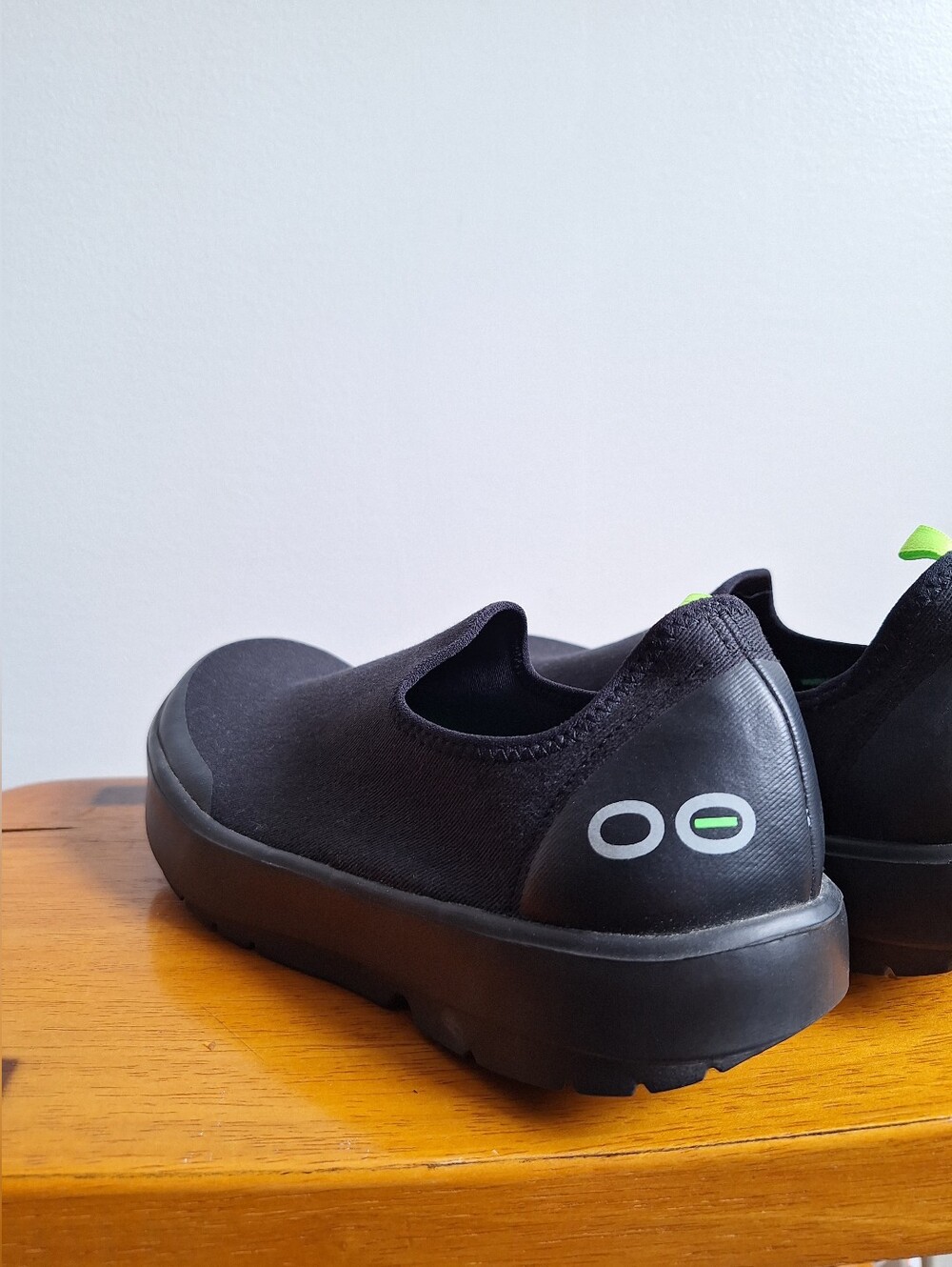 OOFOS OOmg eeZee Low Recovery Shoe - Women’s Size 9W - Picture 5 of 12